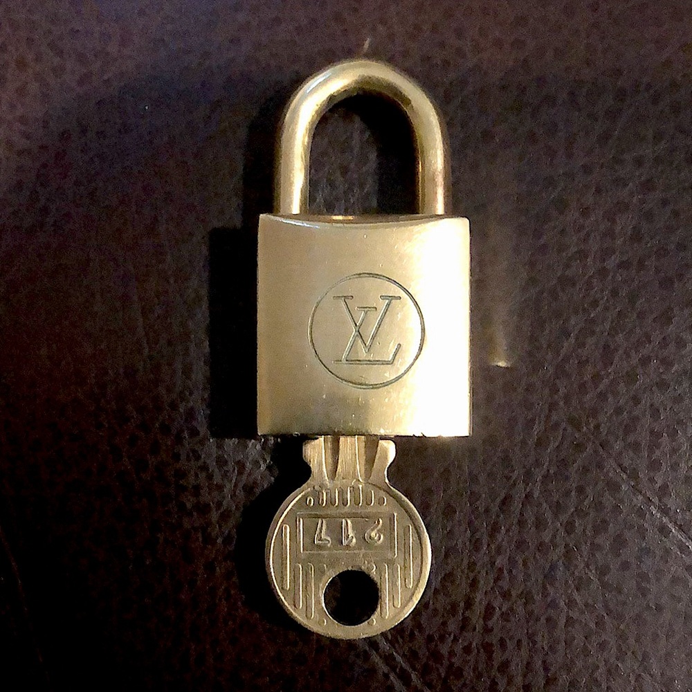 Vintage LV Louis Vuitton Padlock Lock & Key 217